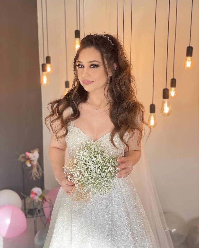 Dalgalı gelin saçı